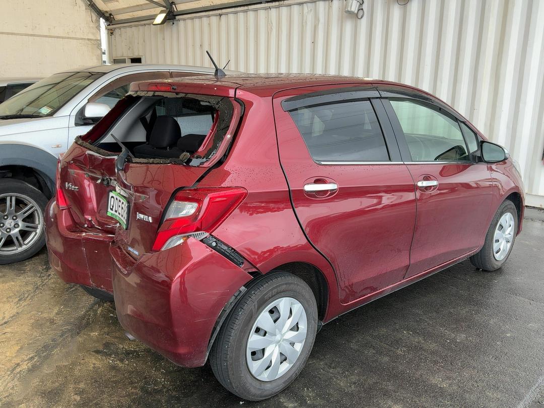 Photo '3' of Toyota Vitz