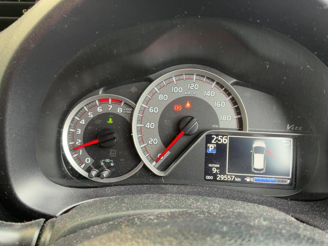 Photo '13' of Toyota Vitz