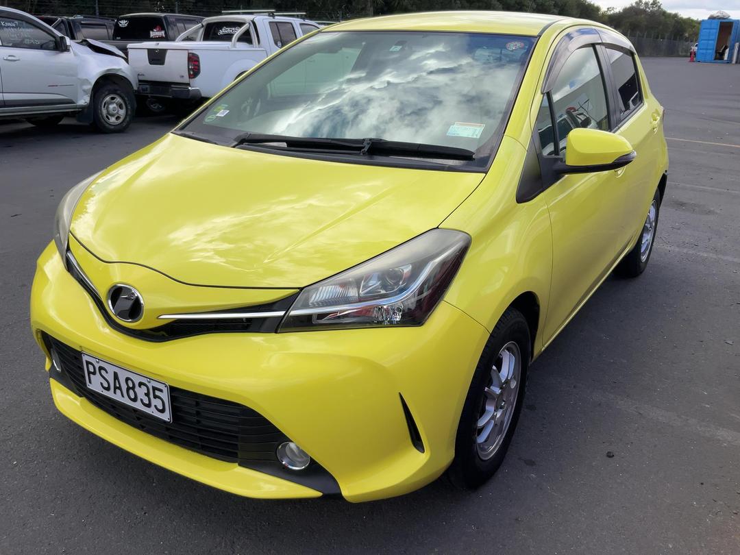 Photo '2' of Toyota Vitz Photo '2' of Toyota Vitz