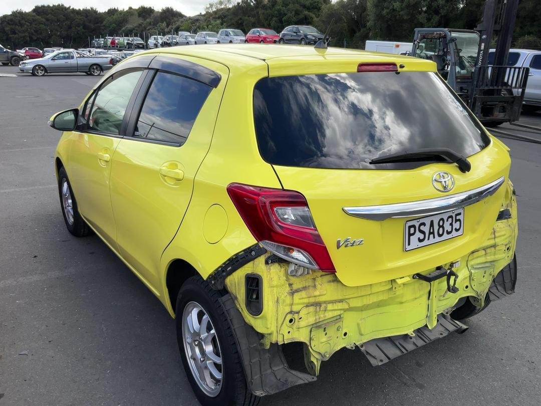 Photo '3' of Toyota Vitz Photo '3' of Toyota Vitz
