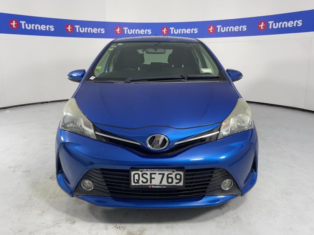 Photo '2' of Toyota Vitz