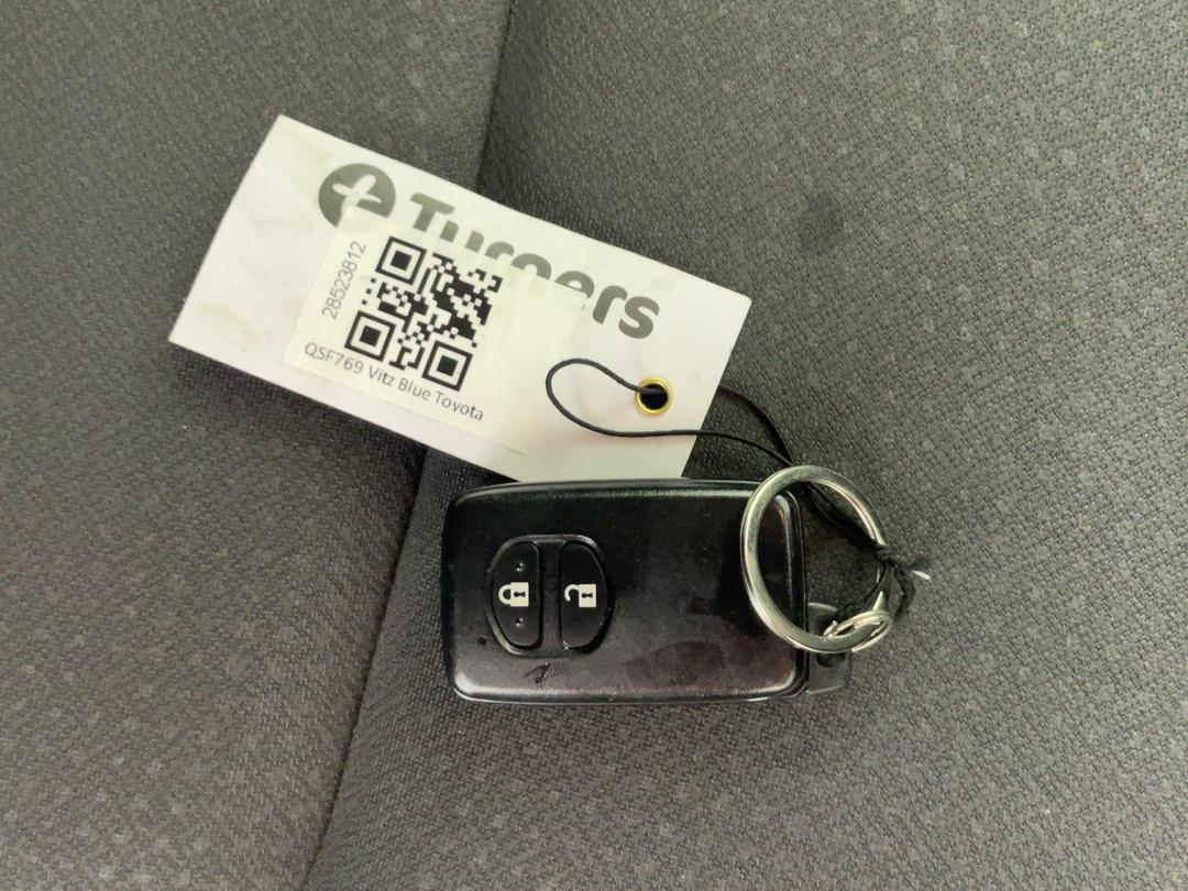 Photo '22' of Toyota Vitz
