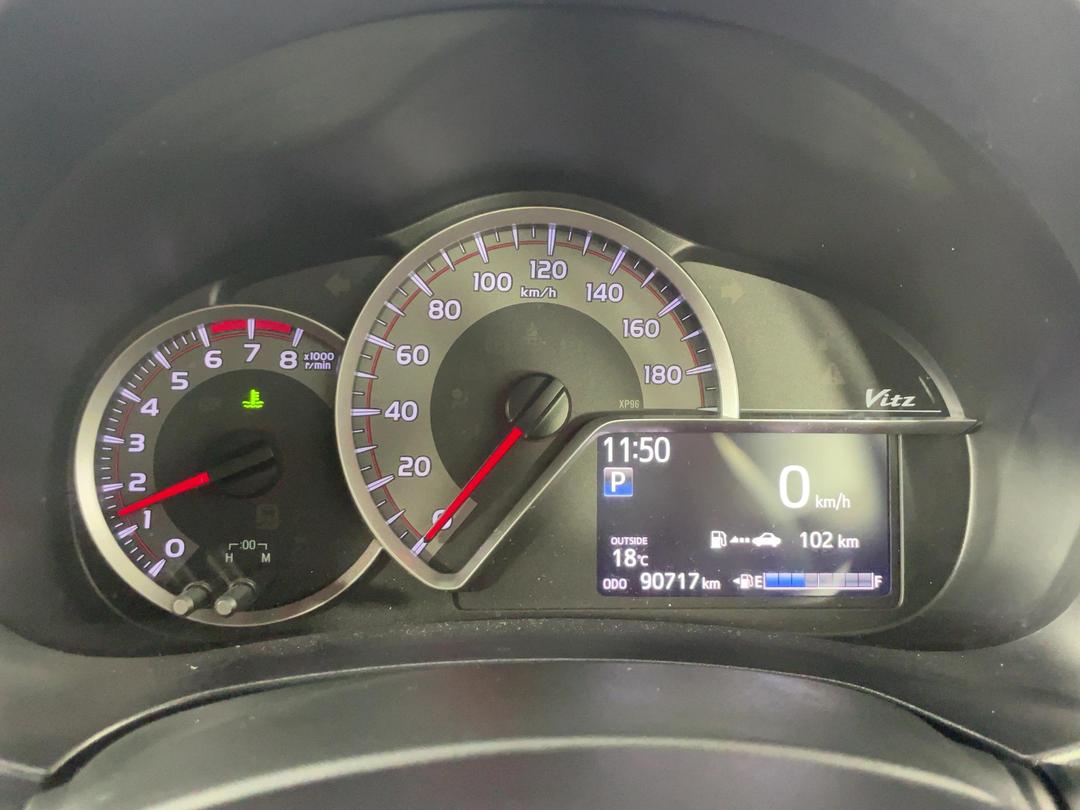 Photo '21' of Toyota Vitz