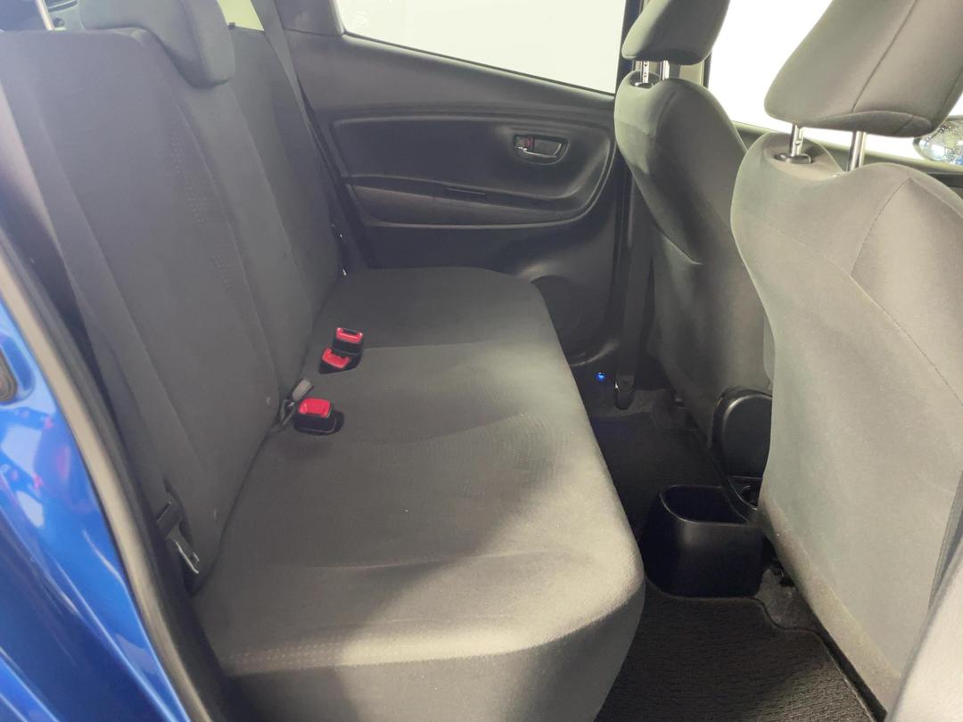 Photo '20' of Toyota Vitz