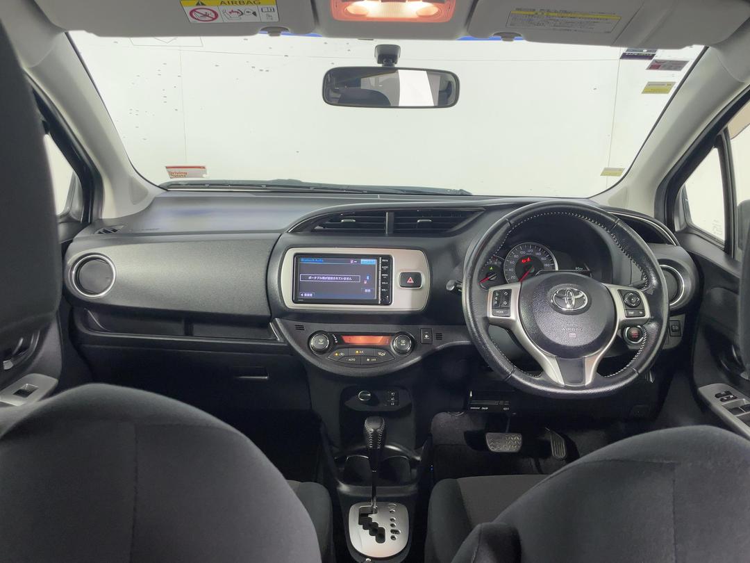 Photo '17' of Toyota Vitz