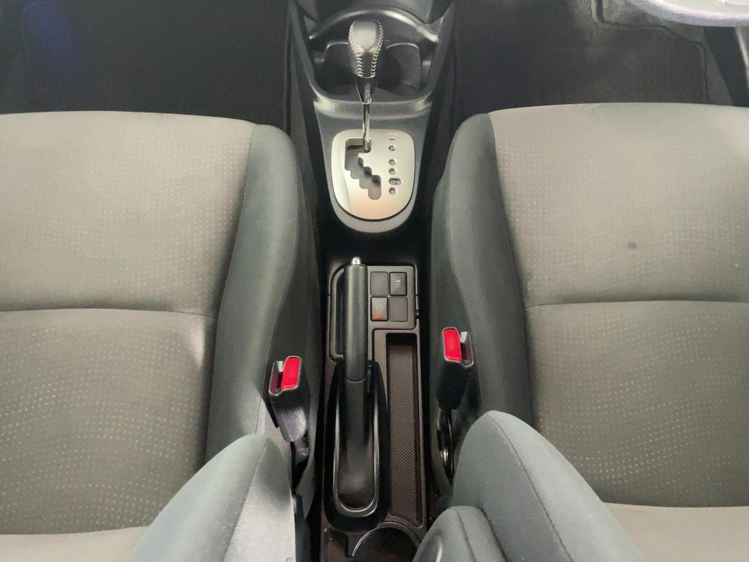 Photo '18' of Toyota Vitz