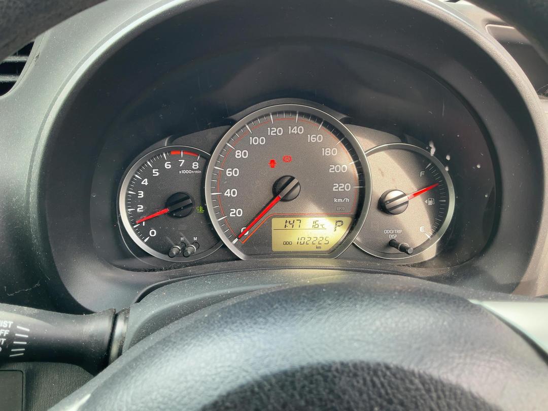 Photo '11' of Toyota Yaris YR