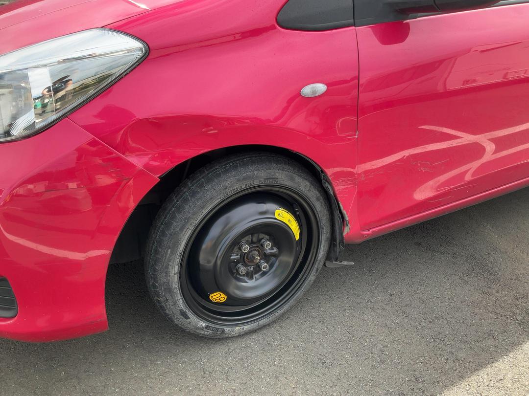 Photo '9' of Toyota Yaris YR