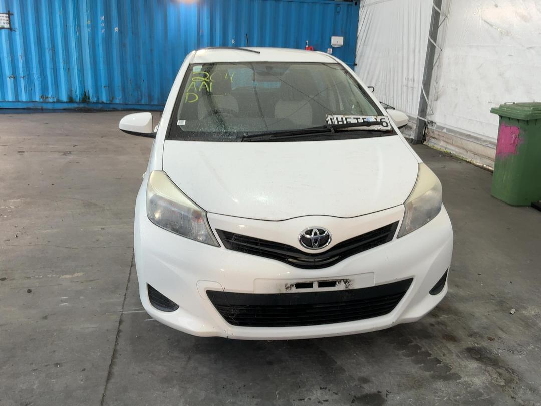 Photo '4' of Toyota Yaris YR Photo '4' of Toyota Yaris YR