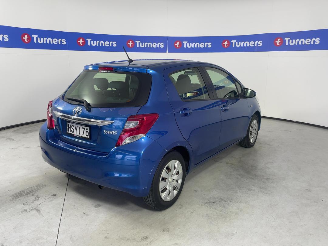 Photo '7' of Toyota Yaris