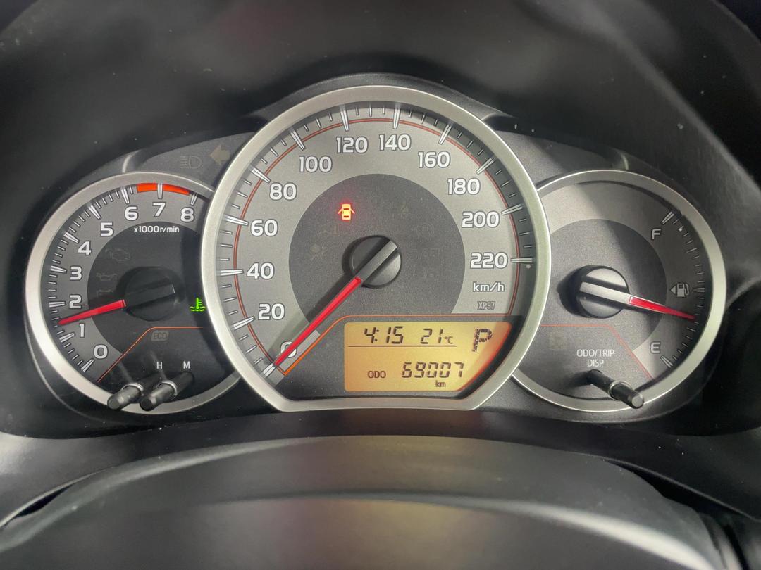 Photo '21' of Toyota Yaris
