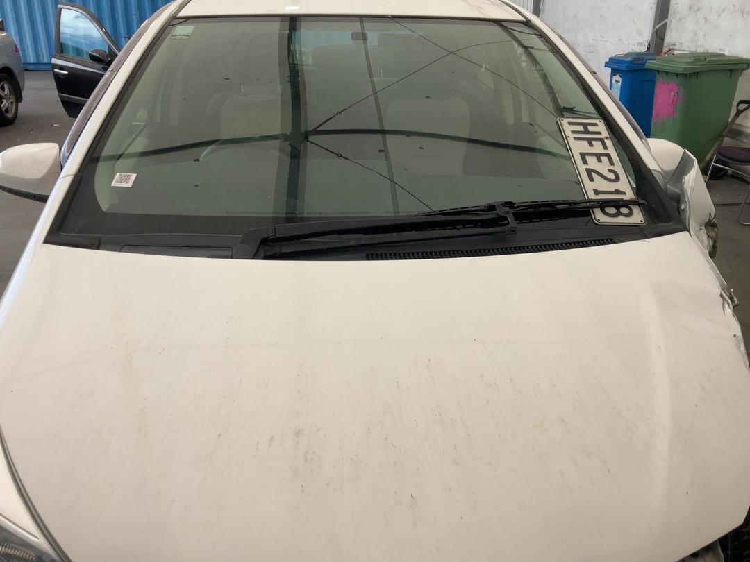 Photo '2' of Toyota Yaris YR