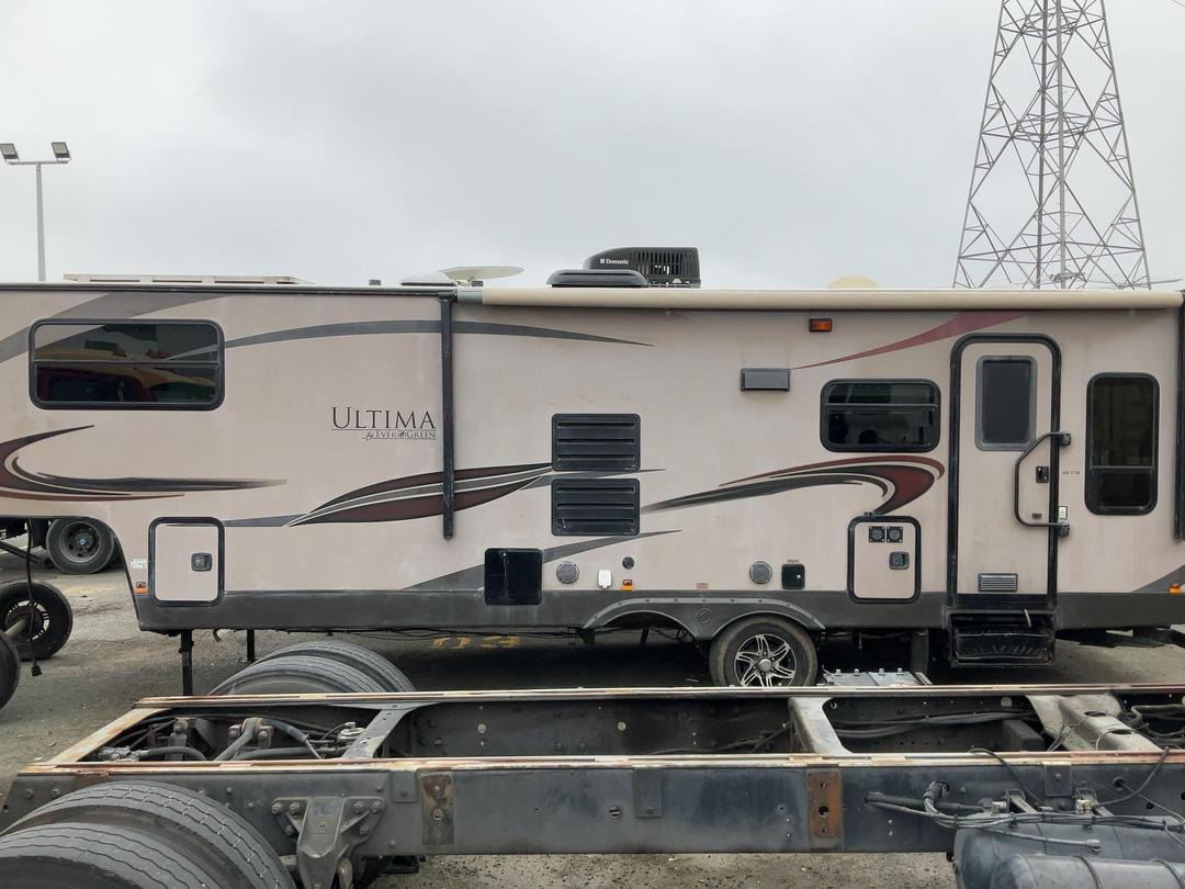 Photo '6' of Ultima AEU27RL Caravan - Tandem