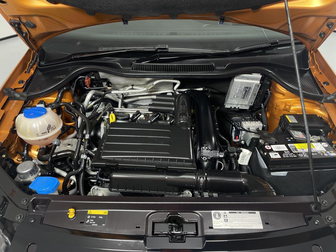 Photo '13' of Volkswagen Cross Polo