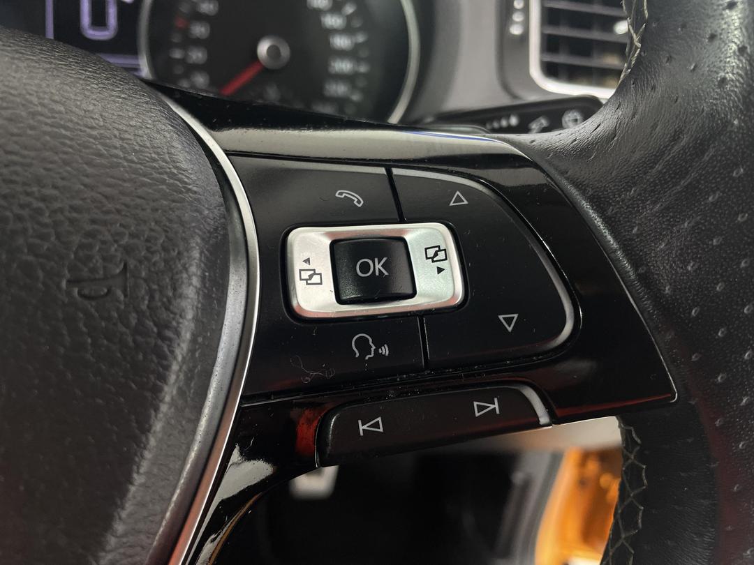 Photo '23' of Volkswagen Cross Polo