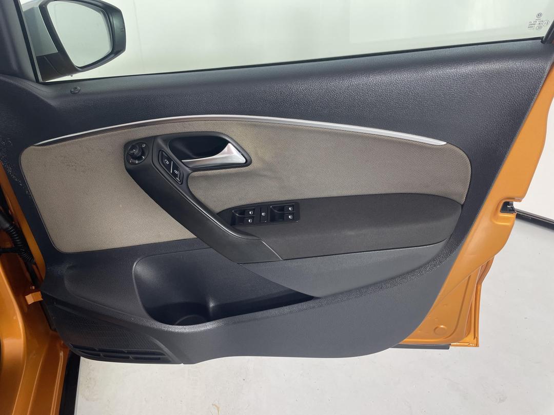 Photo '15' of Volkswagen Cross Polo