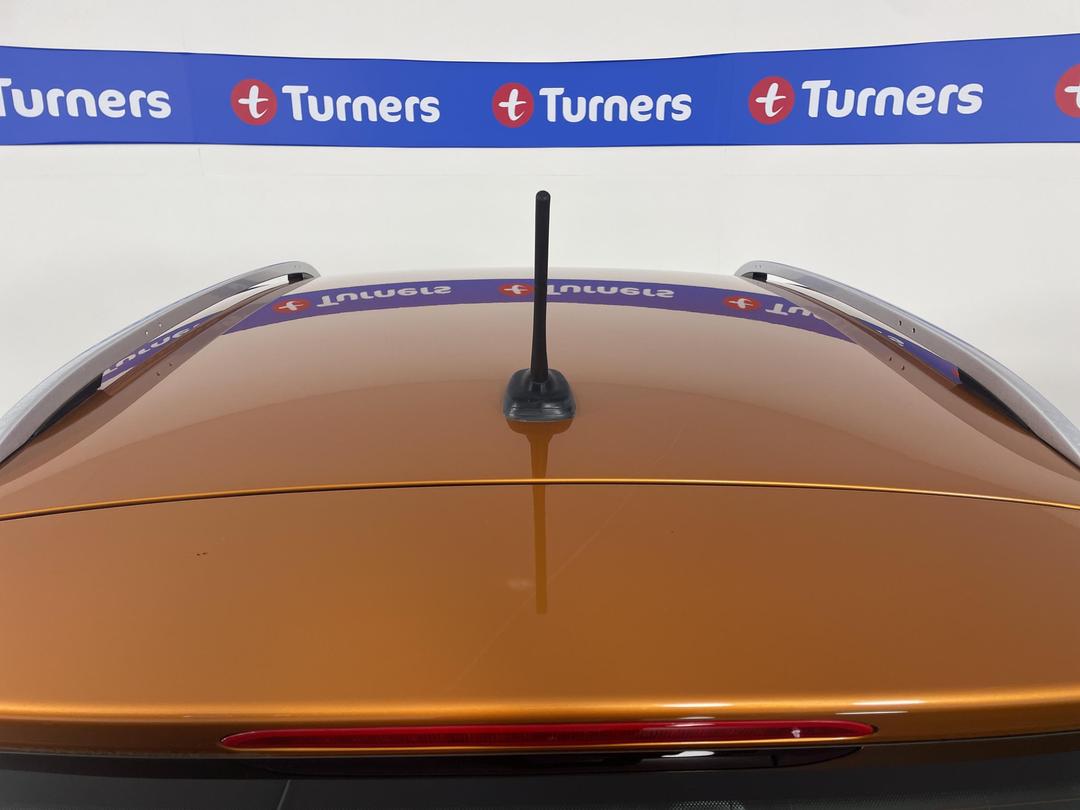 Photo '28' of Volkswagen Cross Polo