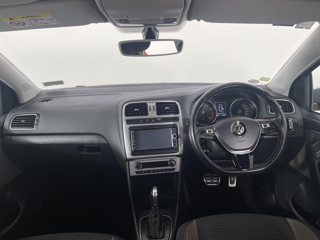 Photo '17' of Volkswagen Cross Polo