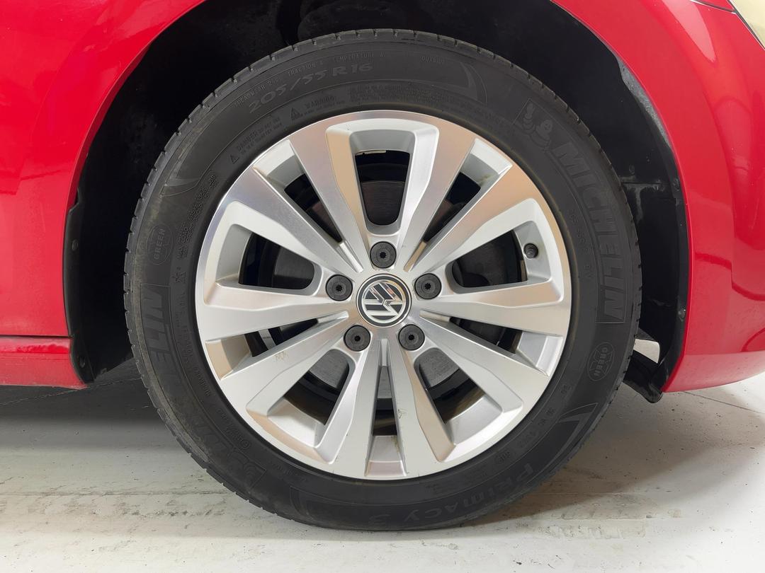 Photo '9' of Volkswagen Golf