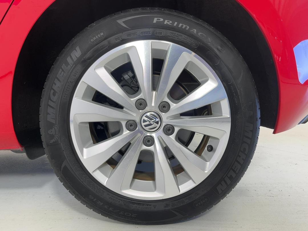 Photo '11' of Volkswagen Golf