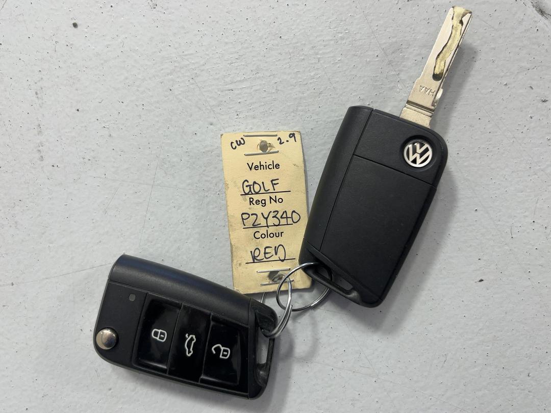 Photo '22' of Volkswagen Golf