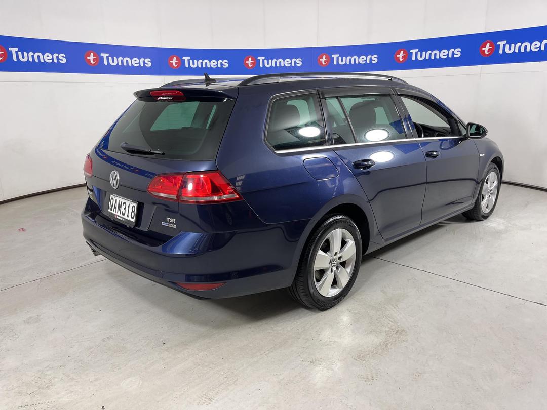 Photo '7' of Volkswagen Golf