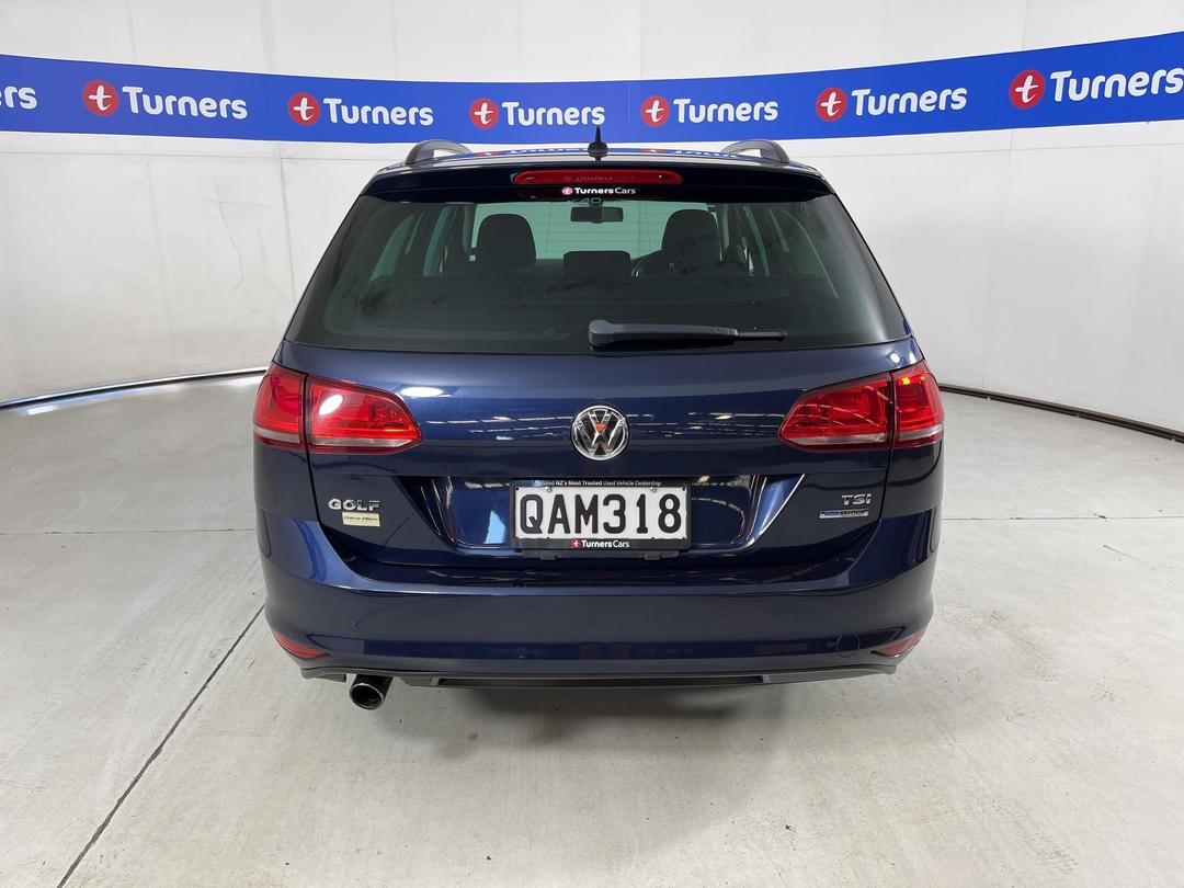 Photo '6' of Volkswagen Golf