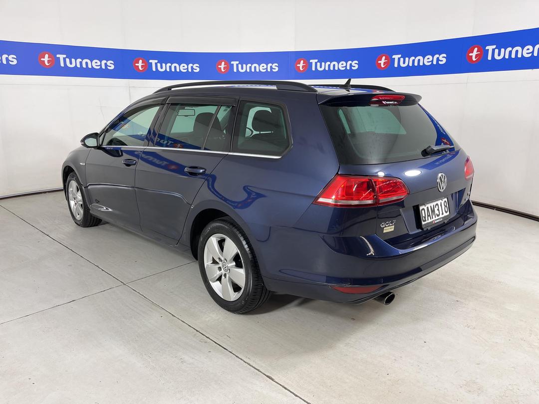 Photo '5' of Volkswagen Golf