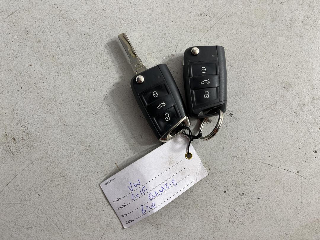 Photo '22' of Volkswagen Golf