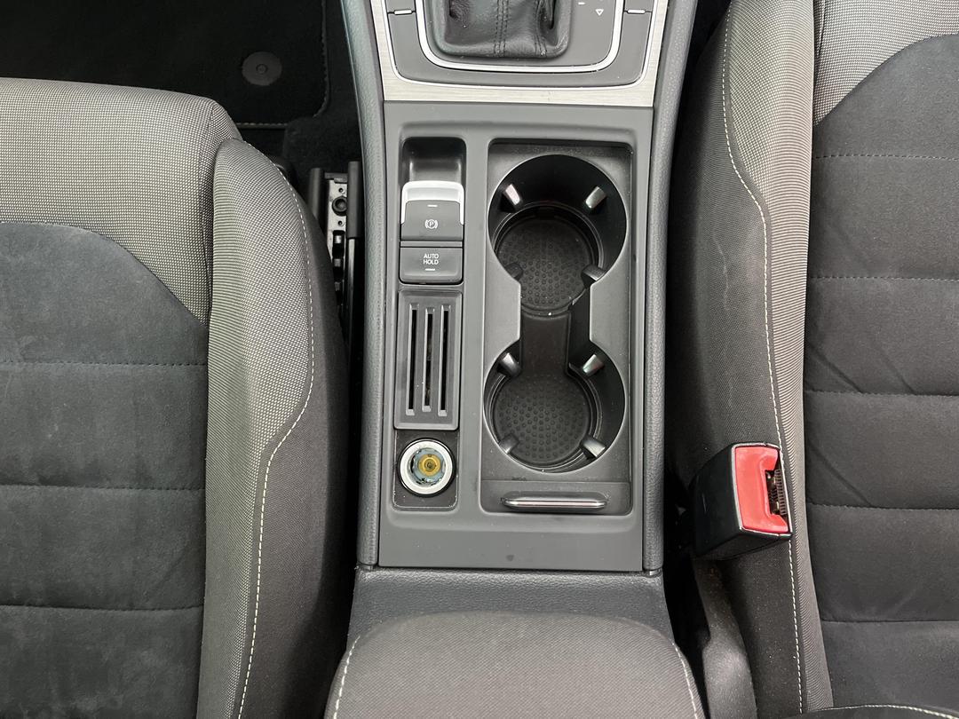 Photo '23' of Volkswagen Golf