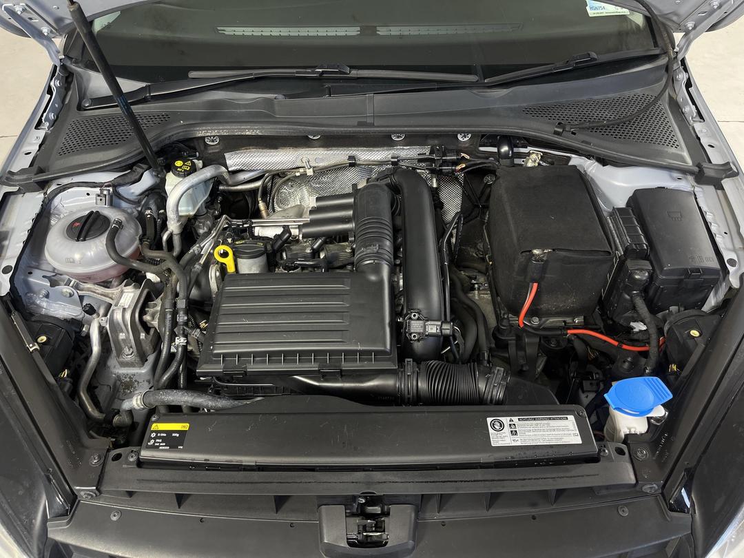 Photo '13' of Volkswagen Golf