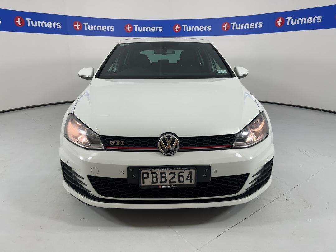 Photo '2' of Volkswagen Golf