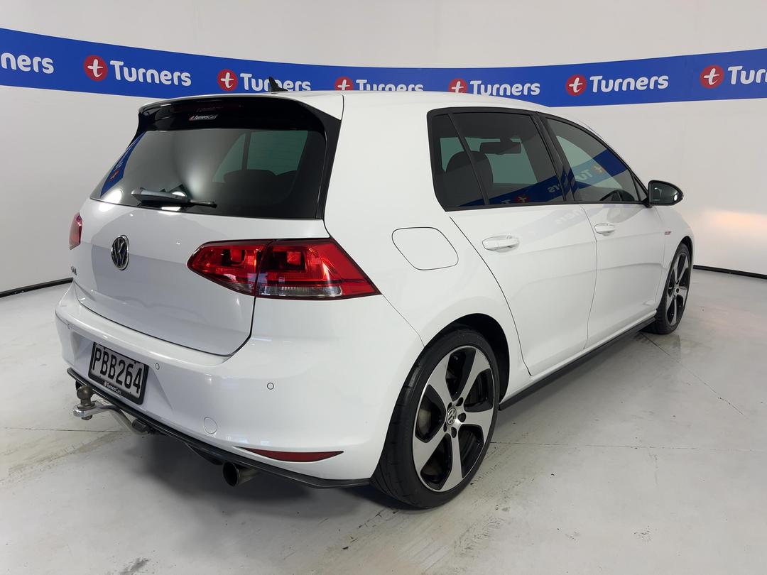 Photo '7' of Volkswagen Golf