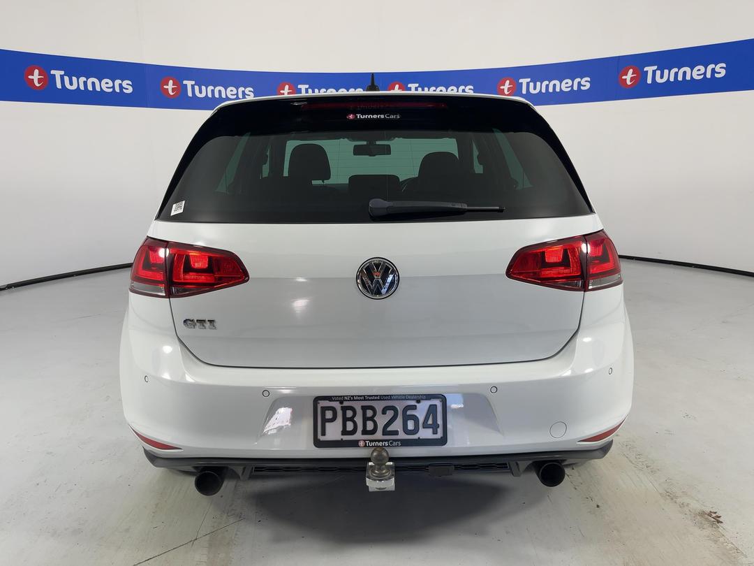 Photo '6' of Volkswagen Golf