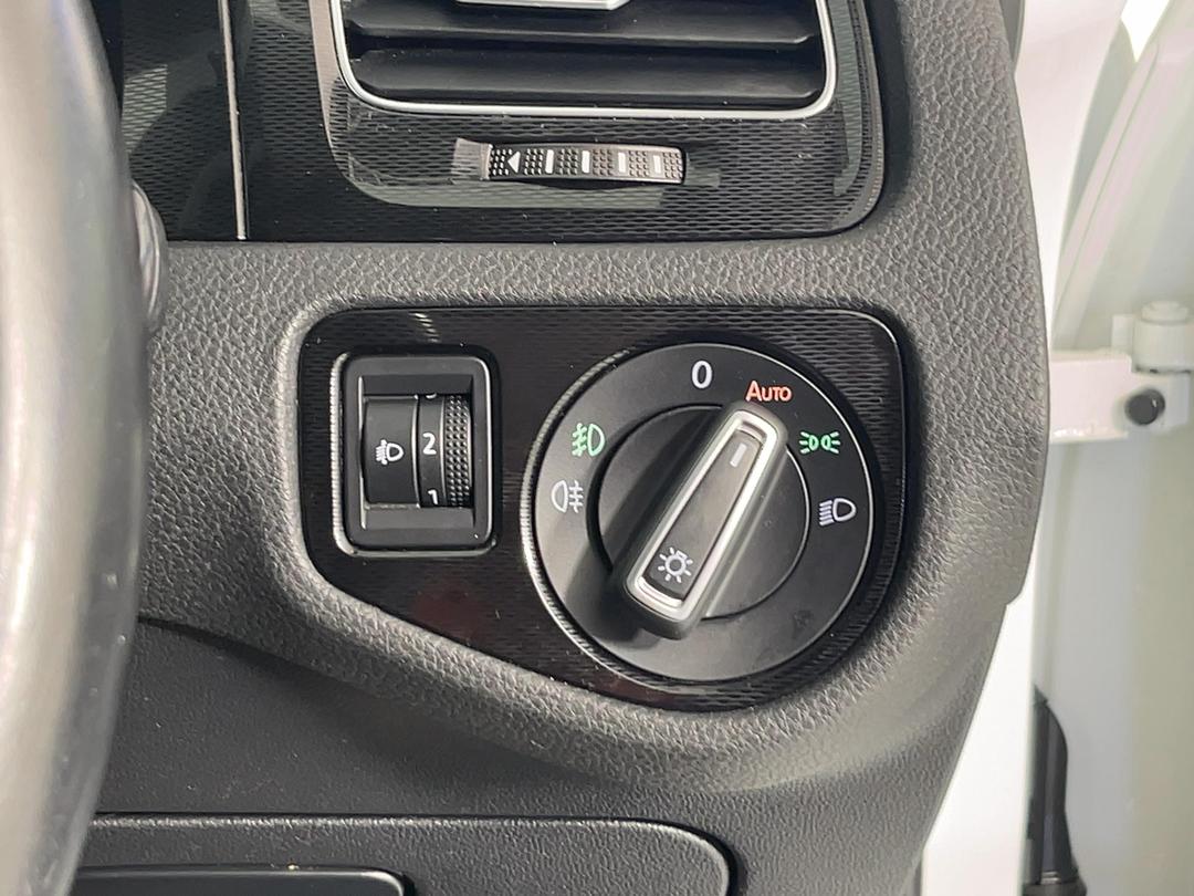 Photo '31' of Volkswagen Golf