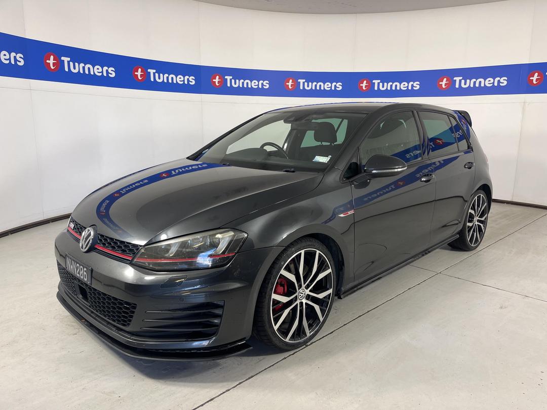 Photo '4' of Volkswagen Golf