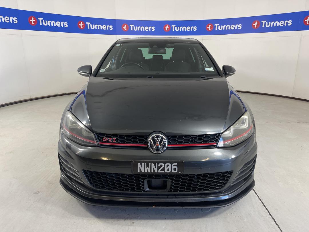 Photo '2' of Volkswagen Golf