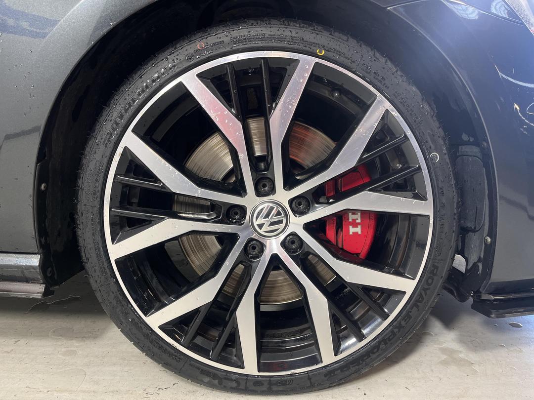 Photo '9' of Volkswagen Golf