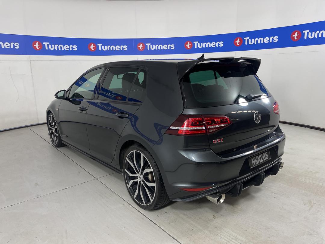 Photo '5' of Volkswagen Golf