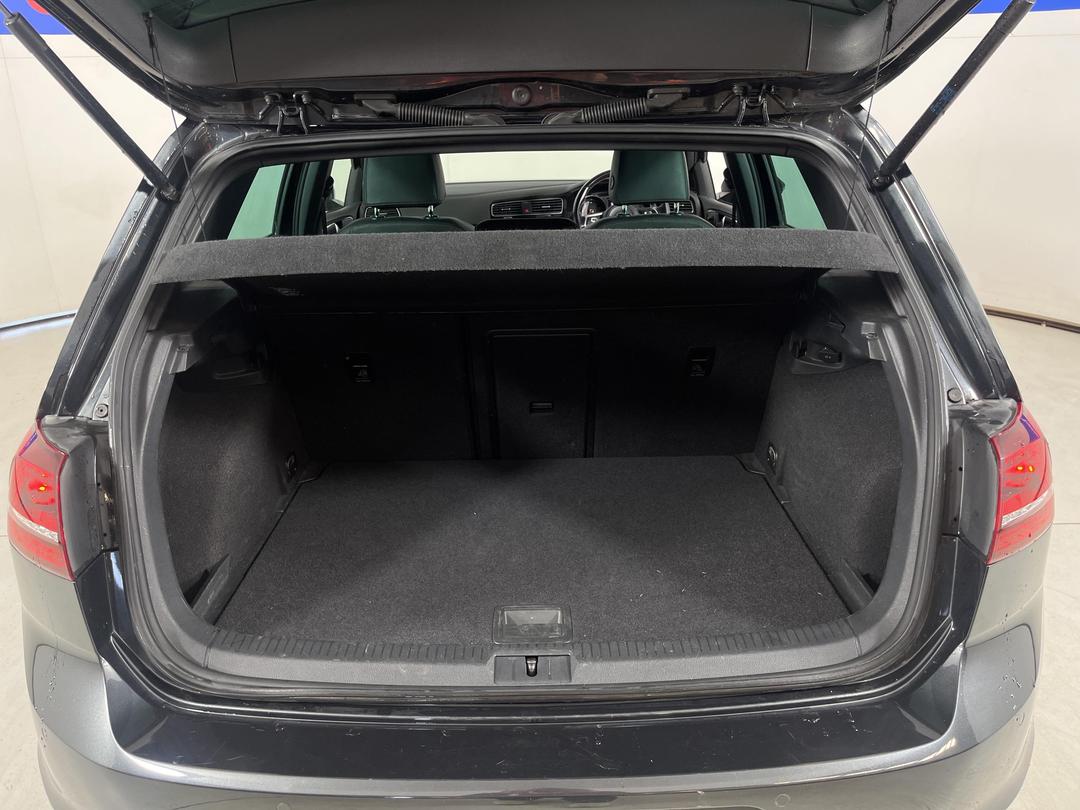 Photo '14' of Volkswagen Golf