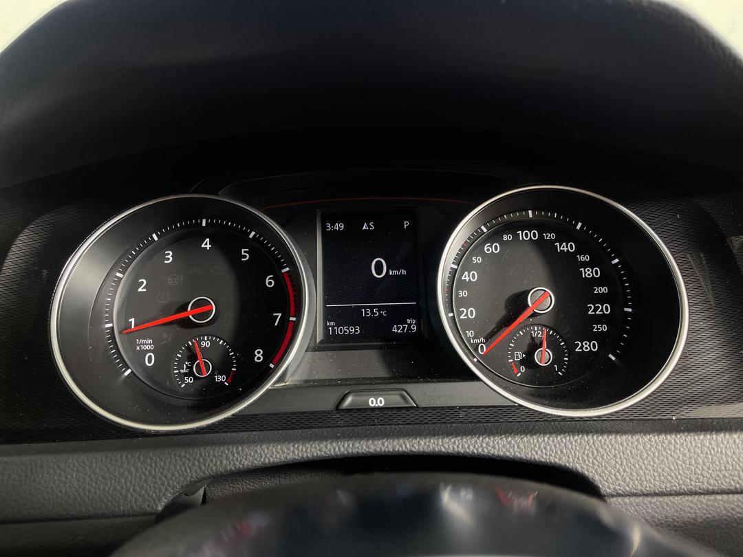 Photo '21' of Volkswagen Golf