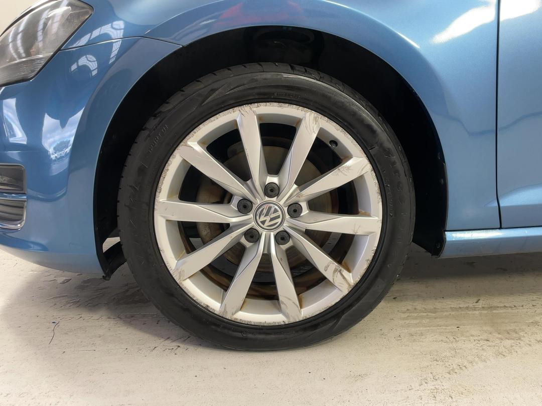 Photo '10' of Volkswagen Golf