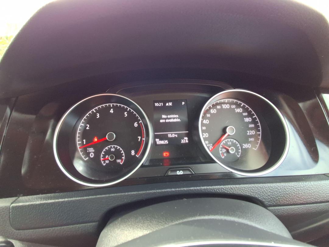 Photo '21' of Volkswagen Golf