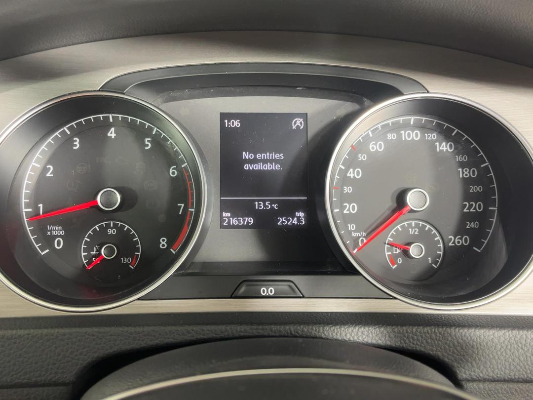 Photo '21' of Volkswagen Golf