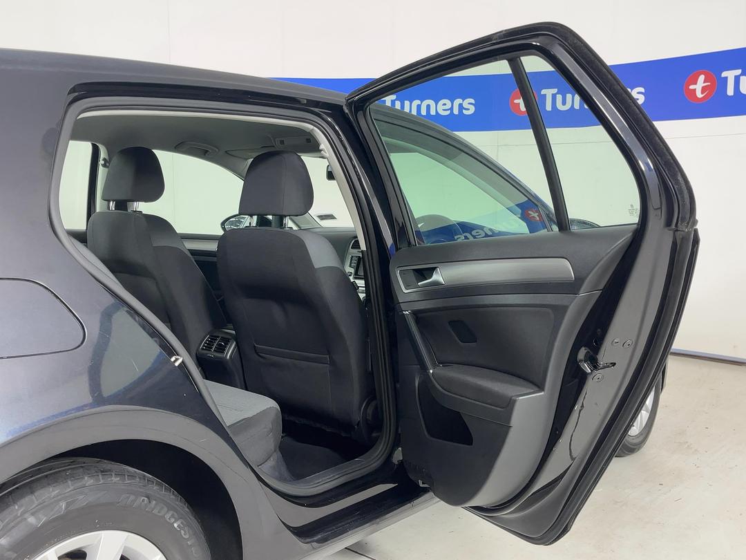 Photo '19' of Volkswagen Golf