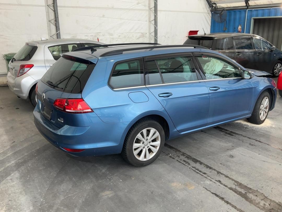 Photo '12' of Volkswagen Golf Variant 1.2 / 77KW (DSG) Photo '12' of Volkswagen Golf Variant 1.2 / 77KW (DSG)