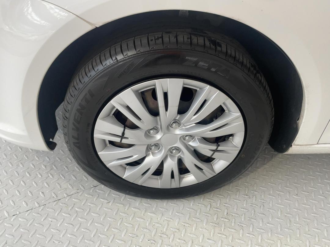 Photo '10' of Volkswagen Golf