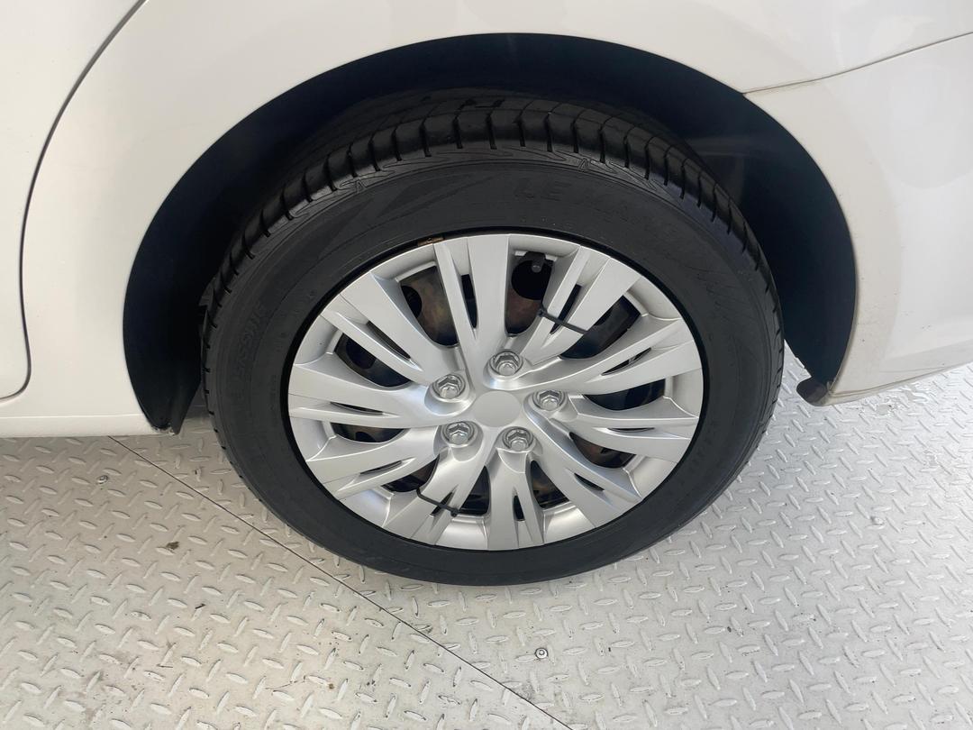 Photo '11' of Volkswagen Golf