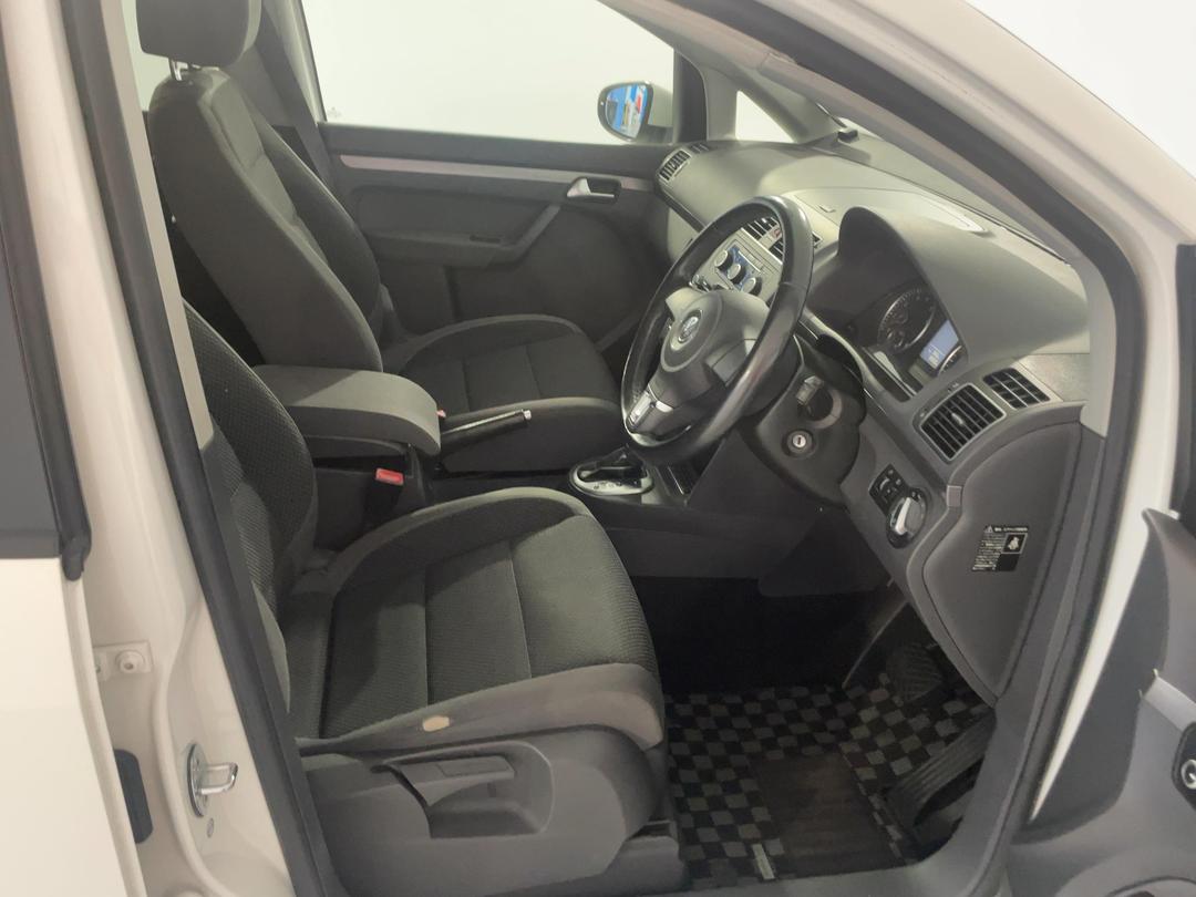 Photo '16' of Volkswagen Golf