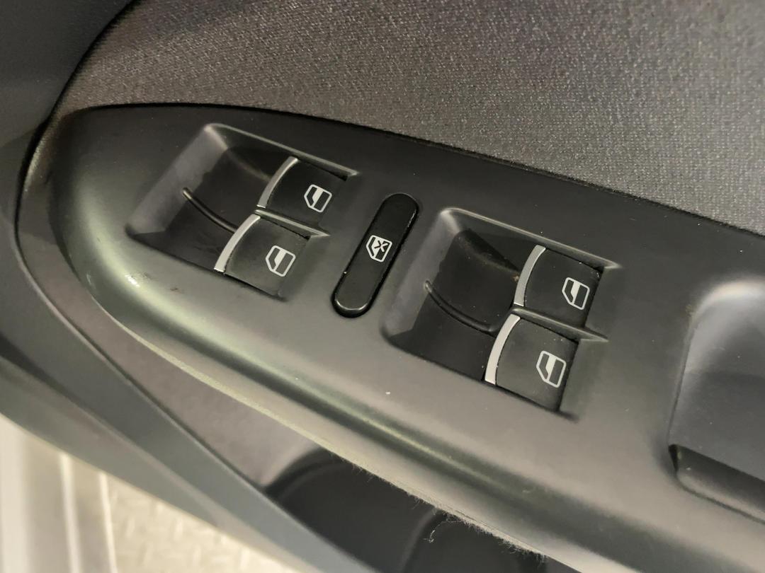 Photo '24' of Volkswagen Golf
